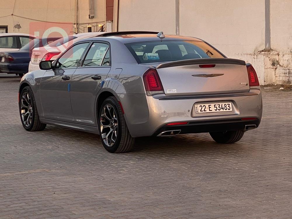 كرايسلر 300